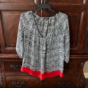 Notations Graphic Black and White 3/4 Sleeve Blouse